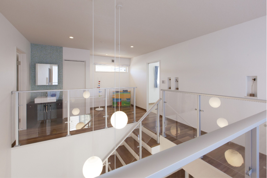 吹き抜け×リビング階段