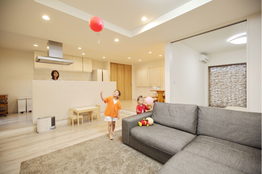 家族を見守りながら調理ができる注文住宅
